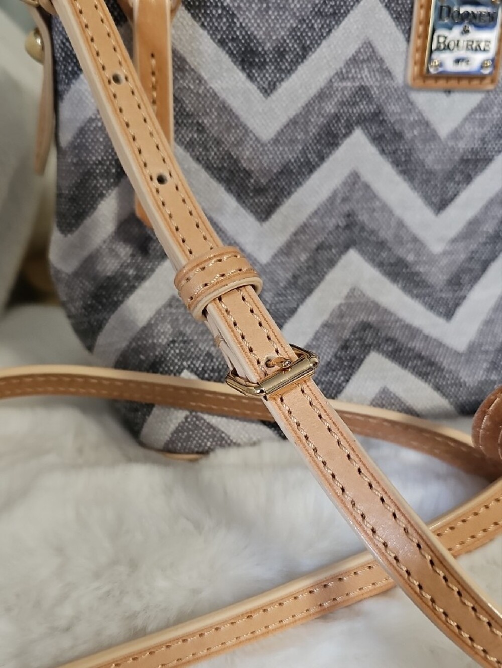 Dooney & Bourke Suki Crossbody - Picture 4 of 13